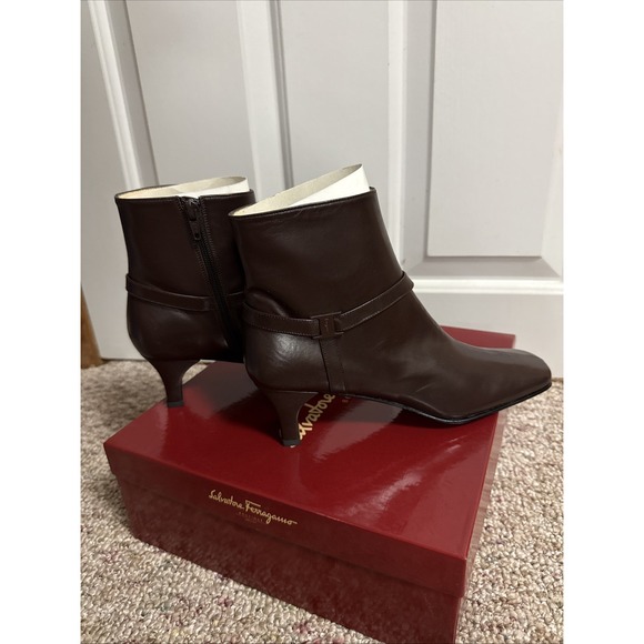 NIB Salvatore Ferragamo Brown Espresso Ankle Boot - Parade - Size 7AA Leather - Picture 5 of 7